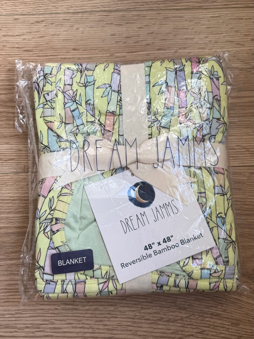 Reversible Bamboo Blanket — Pastel Green Print